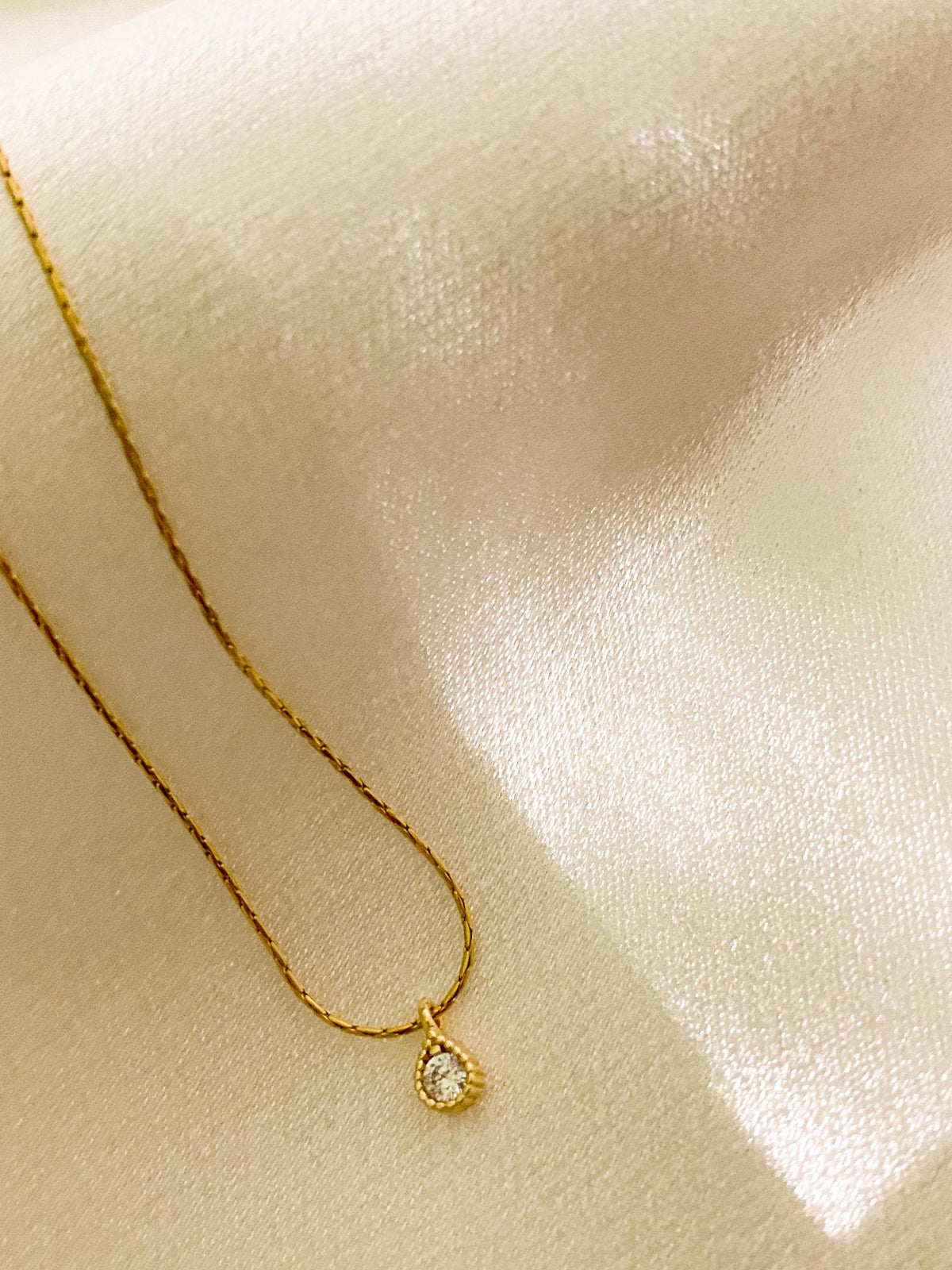 Dainty Diamond Choker: Minimalist Gold Necklace